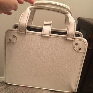 BARE ESENTUALS Make-Up Travel Case w/Handles